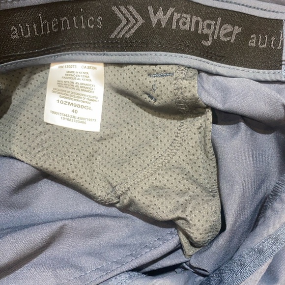 Wrangler Men's Cargo Shorts in Slate Blue Size 40 - Picture 7 of 12